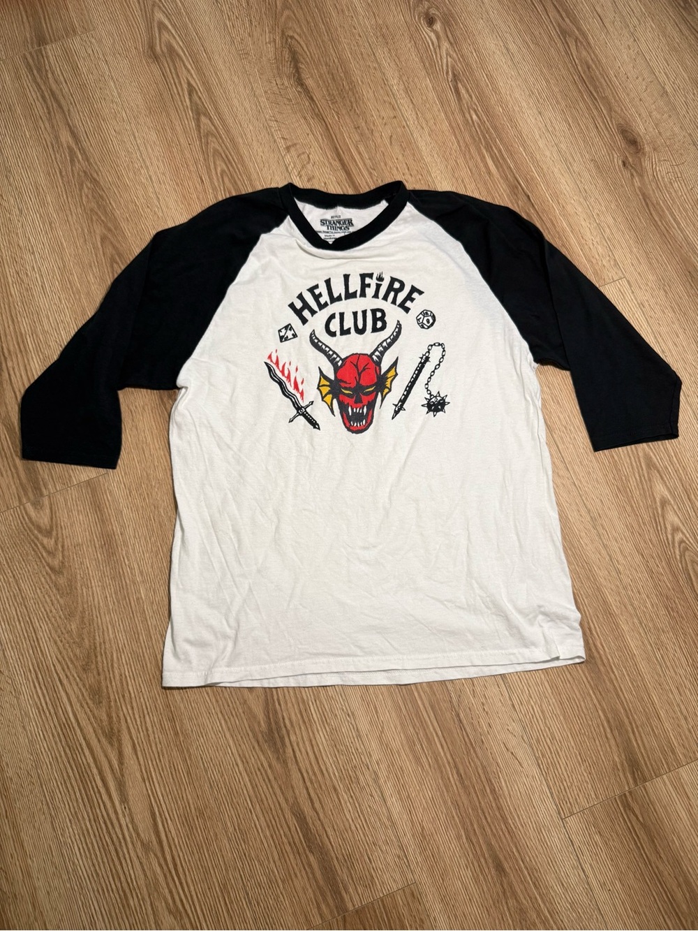 Stranger Things Hellfire Club Raglan Tee Mens Large Black White 3/4 Sleeve
